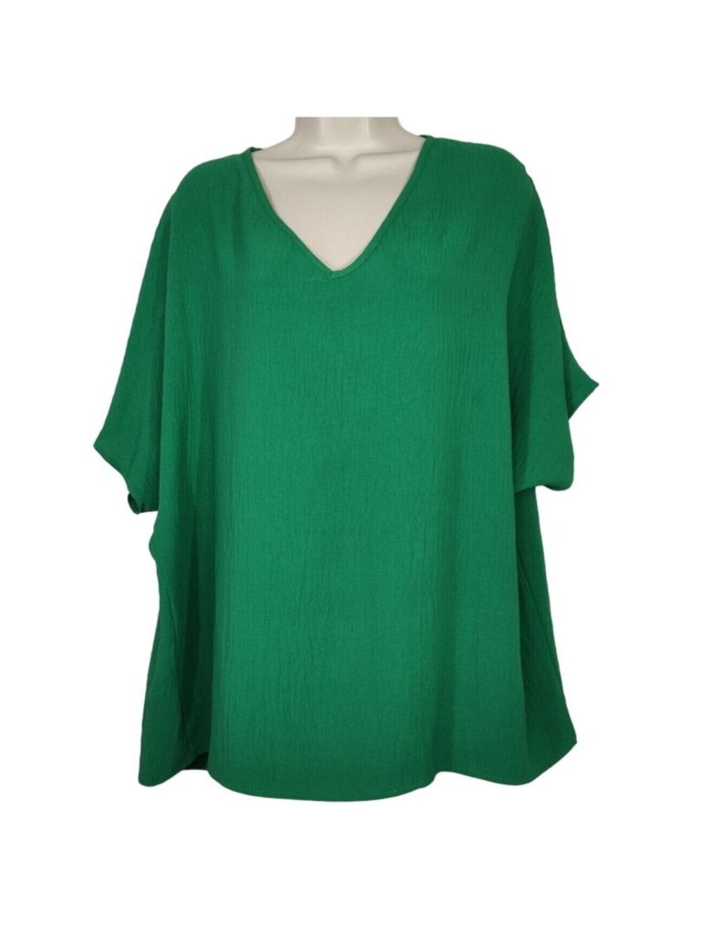 2 Hearts Green Vneck Top Size M Oversize Loose Fit Short Sleeve Casual Holiday